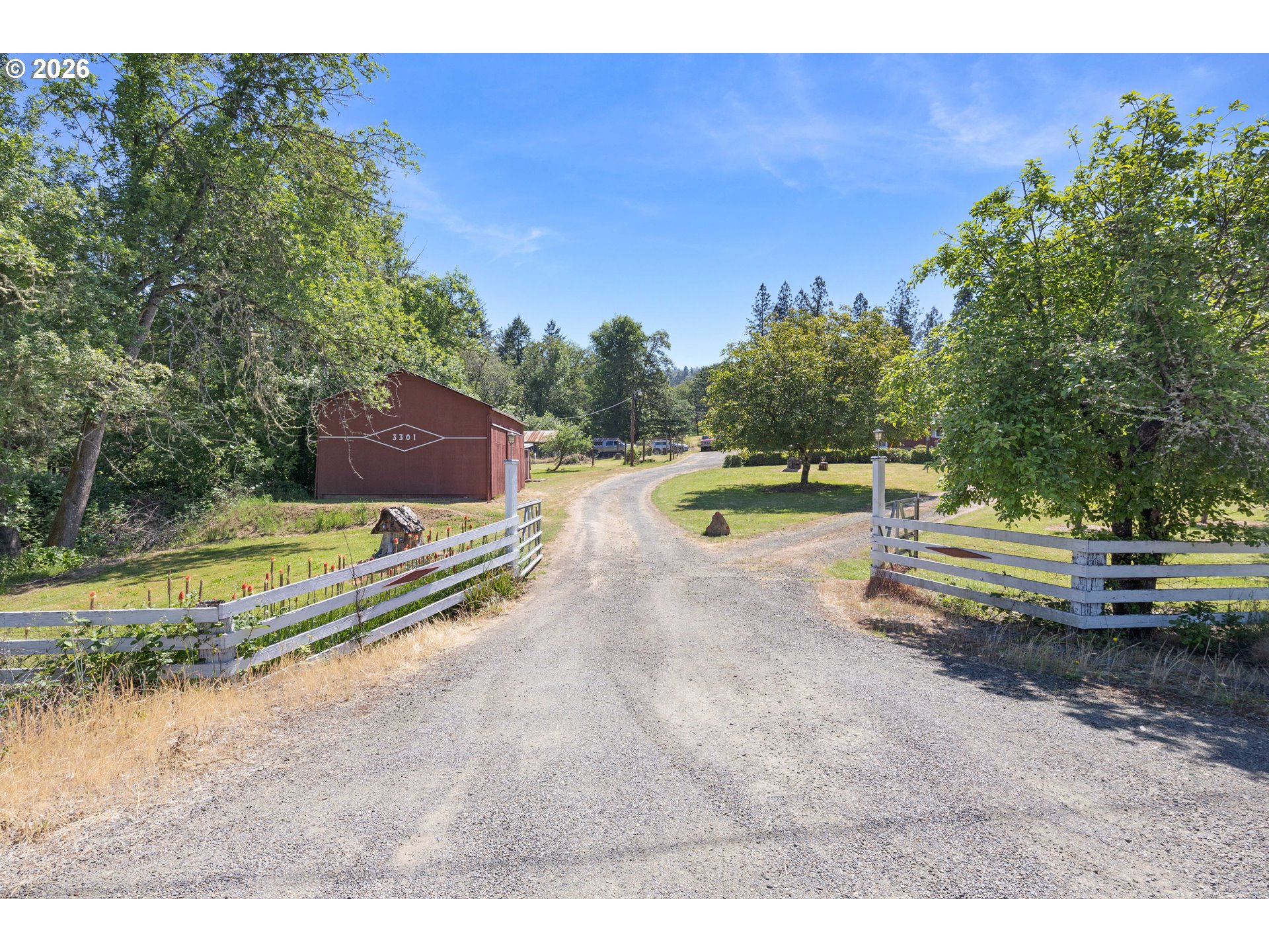 3301 Colonial Road Roseburg, OR 97471 - Photo 2 of 46 Gallery Image 2