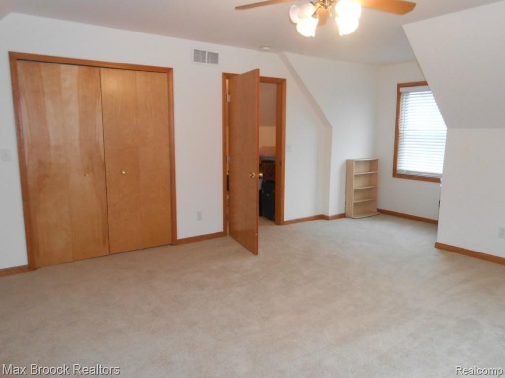 1872 East Hamlin Road Rochester Hills, MI 48307 - Photo 25 of 45