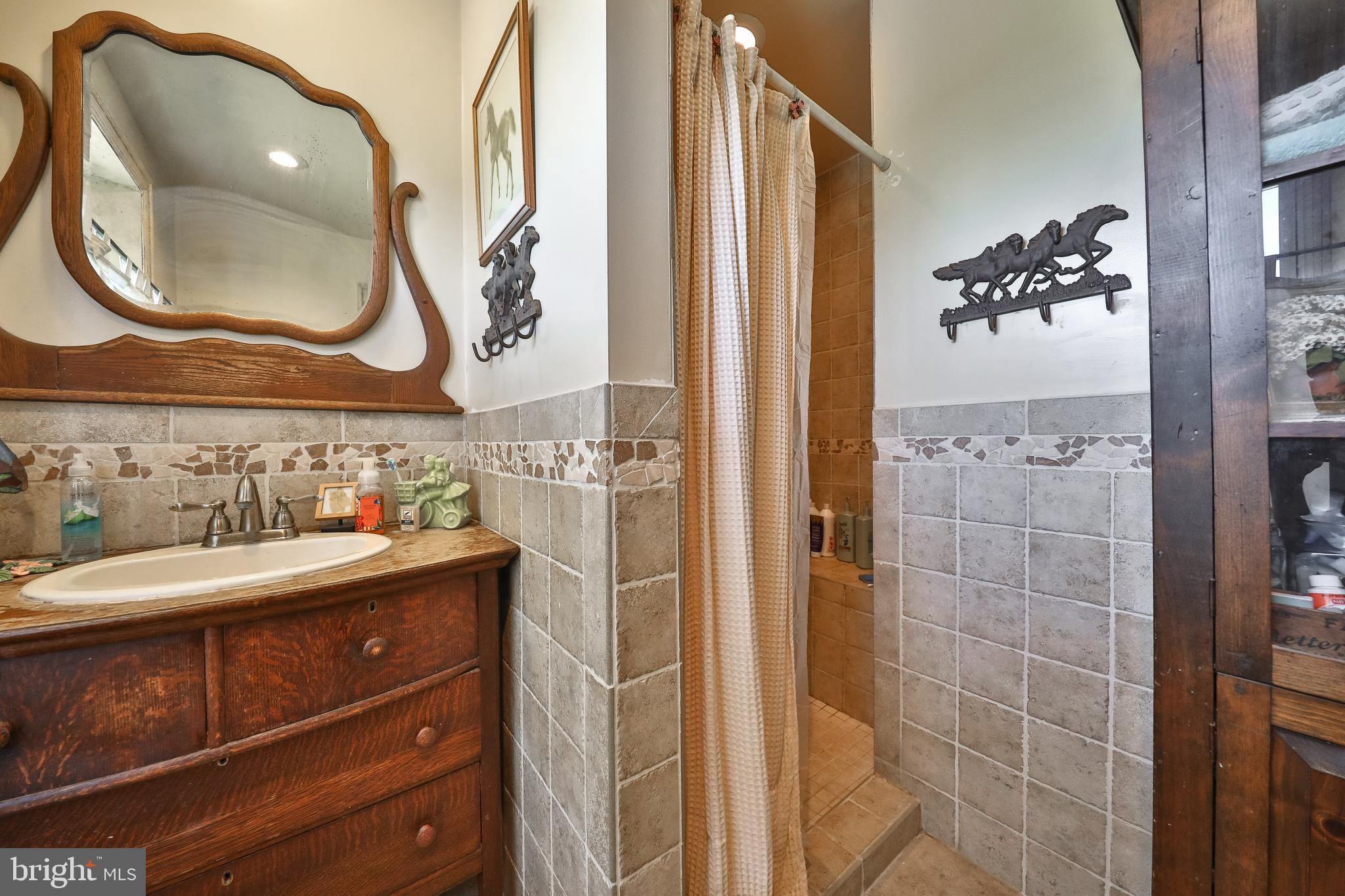 116 Meetinghouse Road Hatboro, PA 19040 - Photo 25 of 34 Gallery Image 25