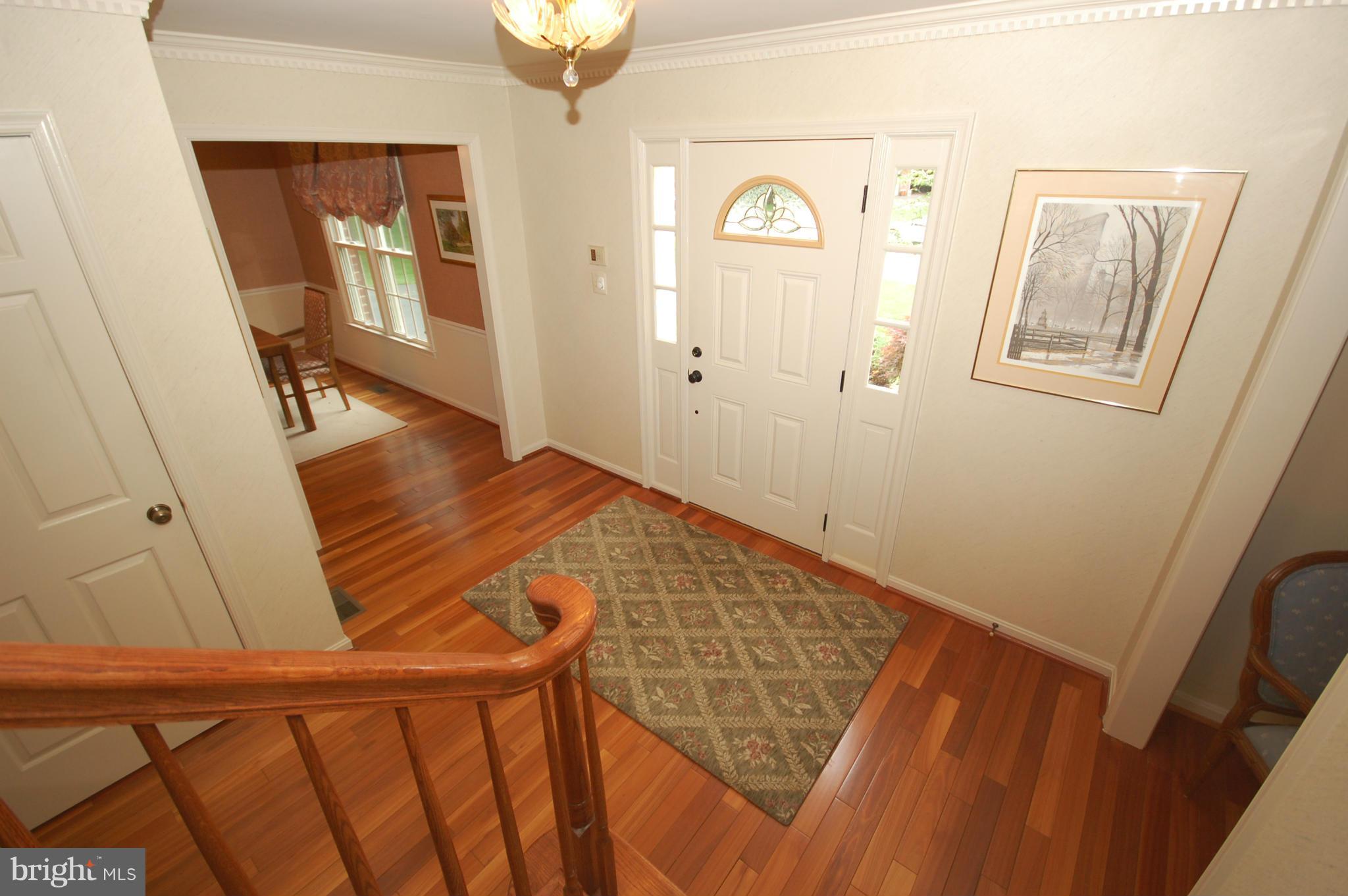 7105 Rivers View Court Columbia, MD 21044 - Photo 3 of 28 Foyer