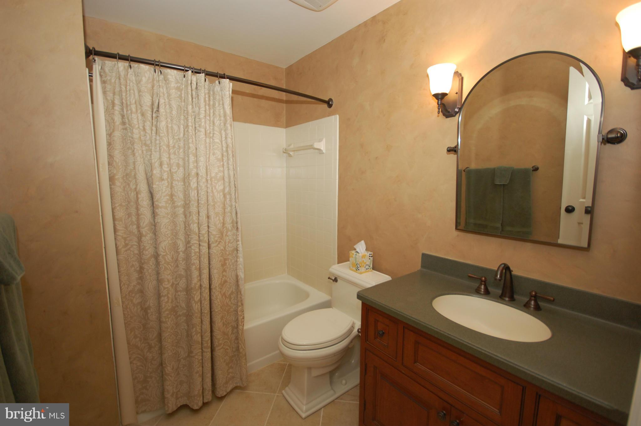 7105 Rivers View Court Columbia, MD 21044 - Photo 22 of 28 Upper Level Full Bath