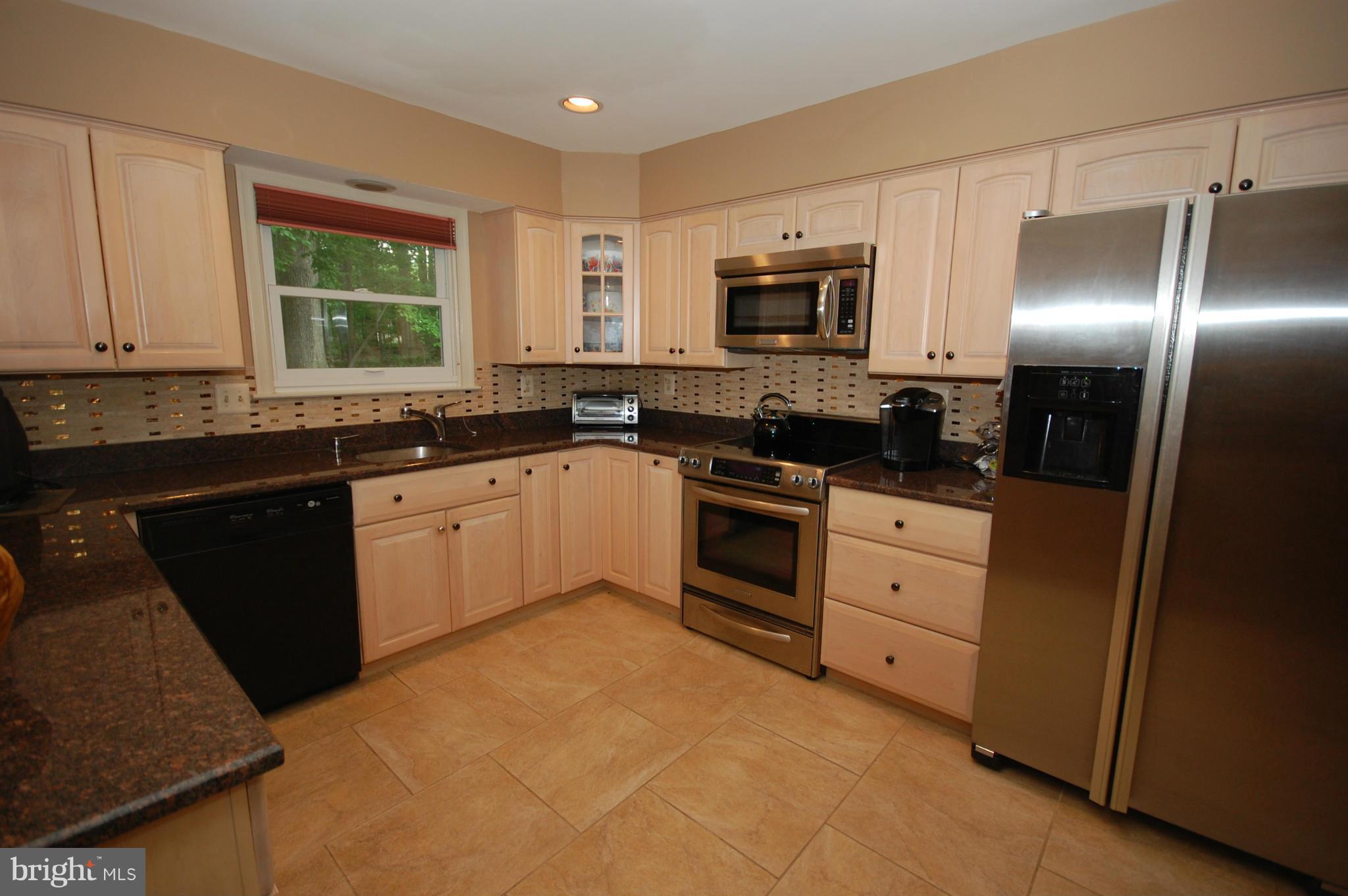 7105 Rivers View Court Columbia, MD 21044 - Photo 9 of 28 Kitchen
