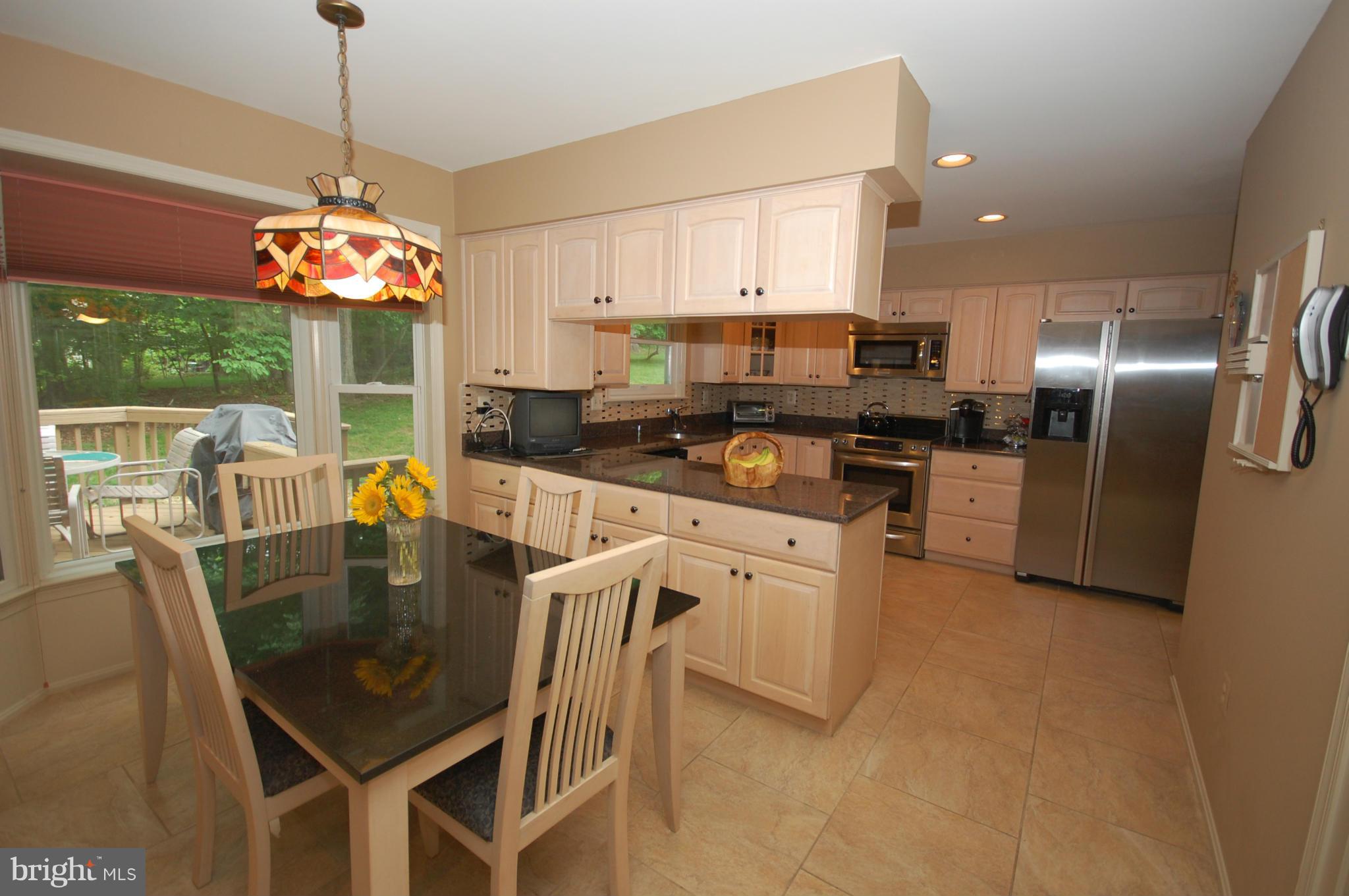 7105 Rivers View Court Columbia, MD 21044 - Photo 10 of 28 Kitchen