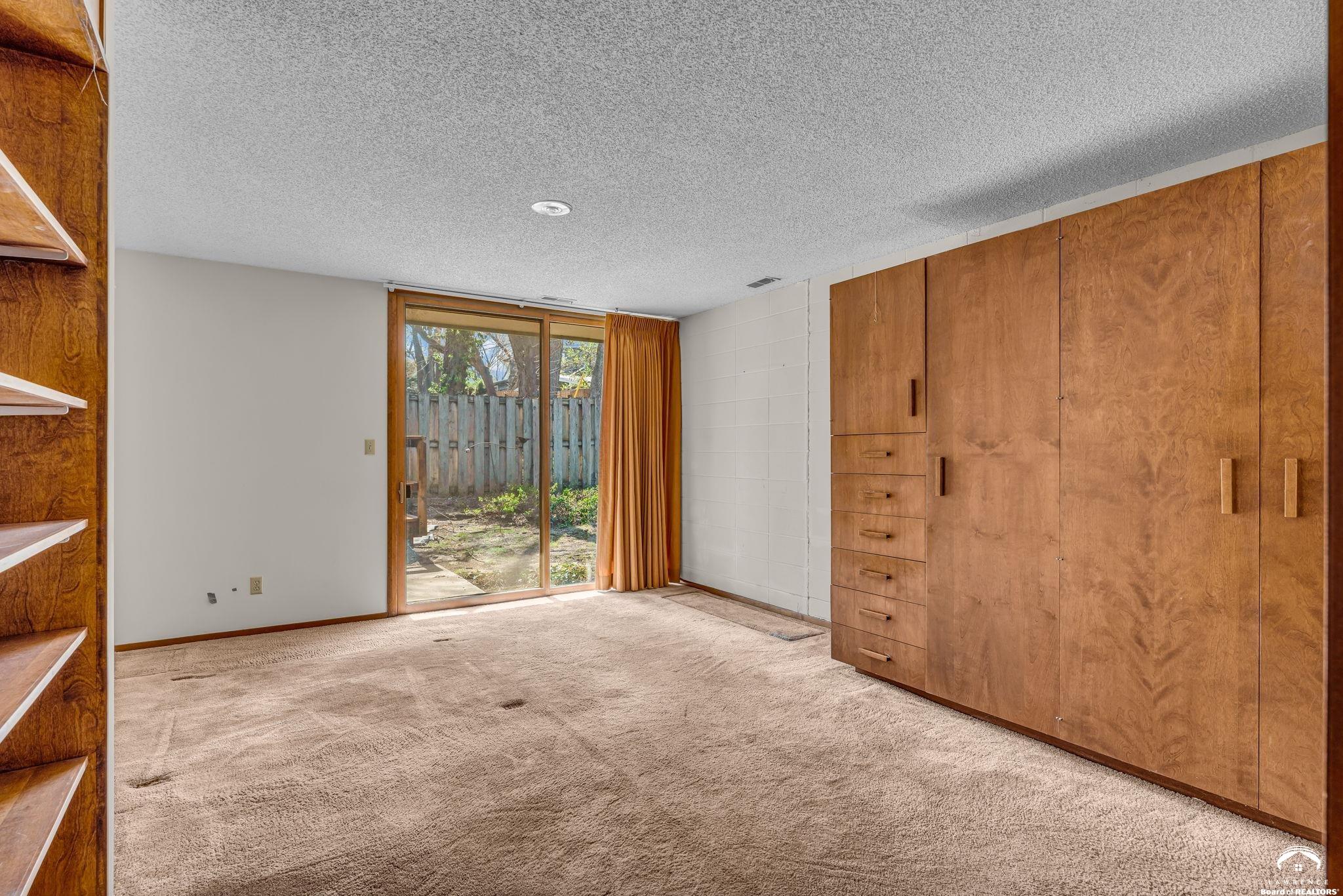 1033 Avalon Road Lawrence, KS 66044 - Photo 22 of 38