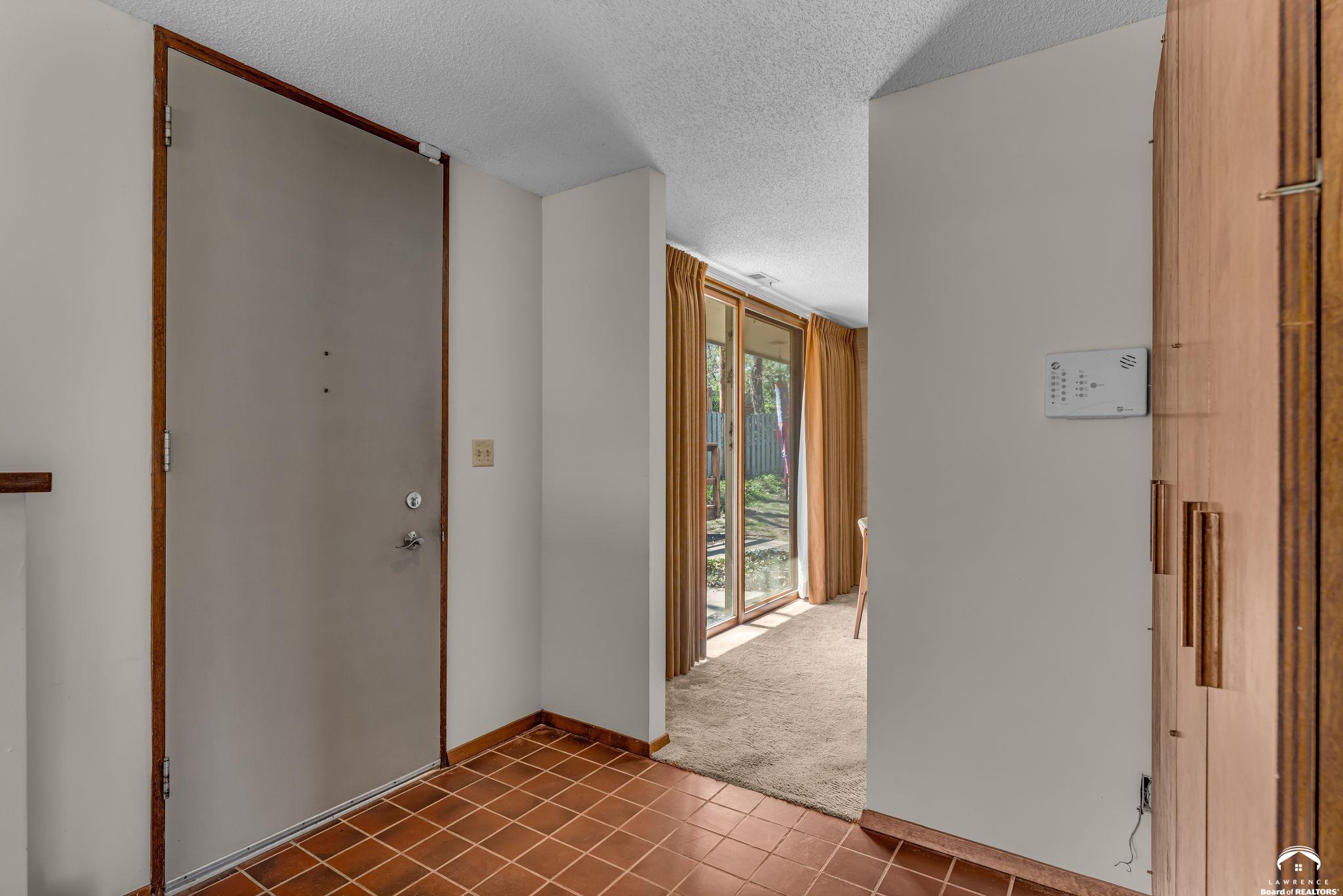 1033 Avalon Road Lawrence, KS 66044 - Photo 27 of 38