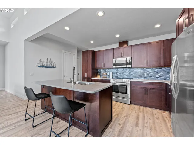 $649,000 | 30414 Driftwood Drive, Gold Beach, OR 97444