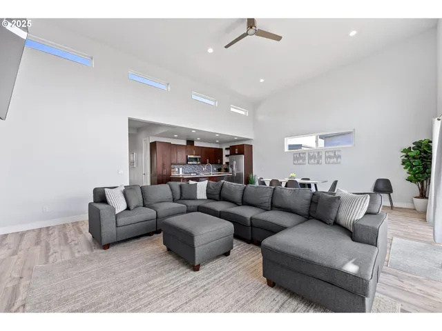 $649,000 | 30414 Driftwood Drive, Gold Beach, OR 97444