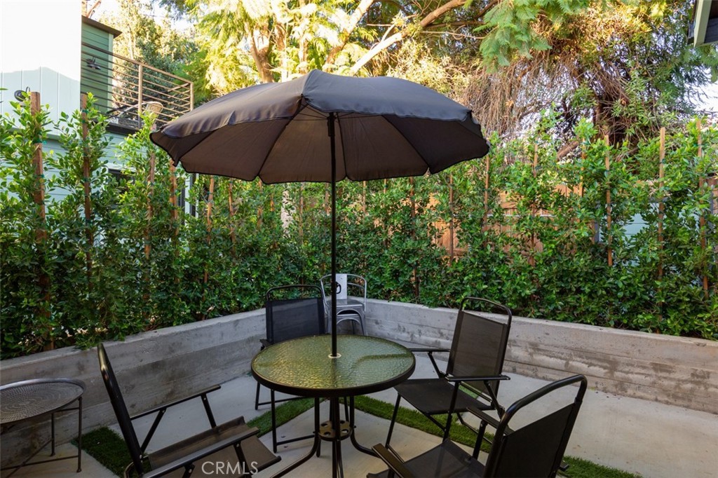 4945 Stratford Road, Unit 1/2 Los Angeles, CA 90042 - Photo 10 of 10