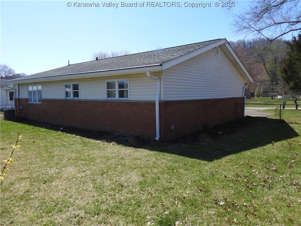 8472 Winfield Road Winfield, WV 25213 - Photo 26 of 31 Gallery Image 26