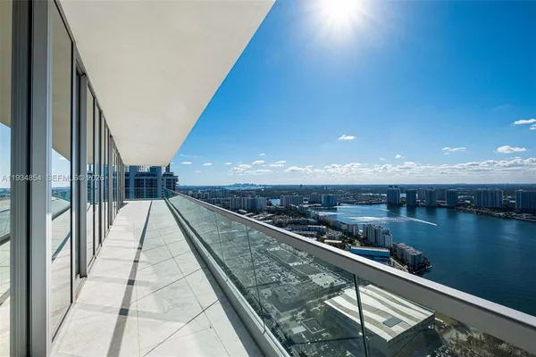 $18,800,000 | 18501 Collins Avenue, Unit 4003/4004, Sunny Isles Beach, FL 33160