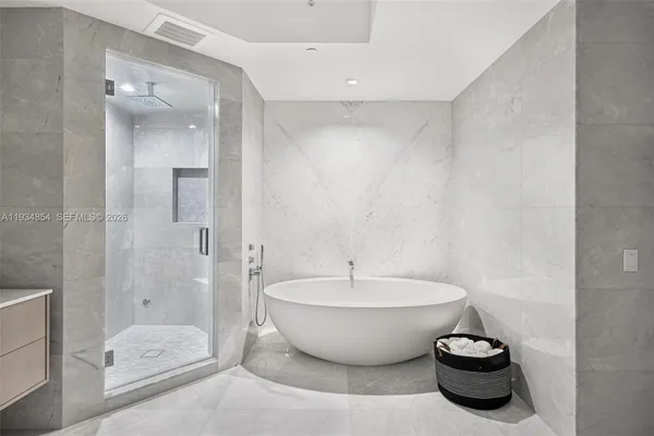 $18,800,000 | 18501 Collins Avenue, Unit 4003/4004, Sunny Isles Beach, FL 33160