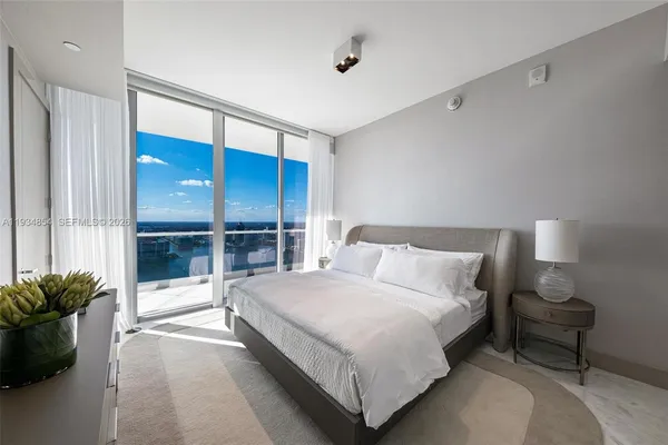 $18,800,000 | 18501 Collins Avenue, Unit 4003/4004, Sunny Isles Beach, FL 33160