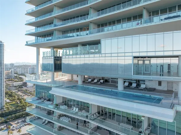 $18,800,000 | 18501 Collins Avenue, Unit 4003/4004, Sunny Isles Beach, FL 33160