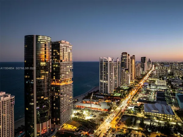 $18,800,000 | 18501 Collins Avenue, Unit 4003/4004, Sunny Isles Beach, FL 33160