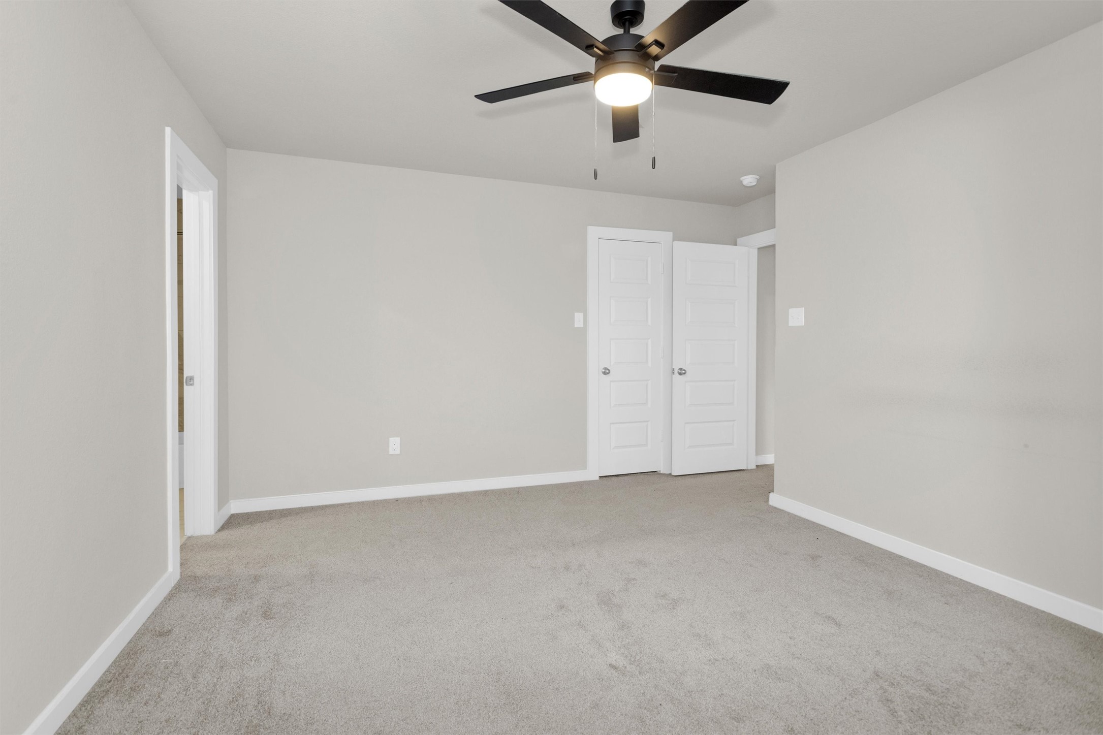 2210 Reed Cave Ln Spring Spring, TX 77386 - Photo 35 of 39 Bedroom three upstair has an ensuite bathroom.