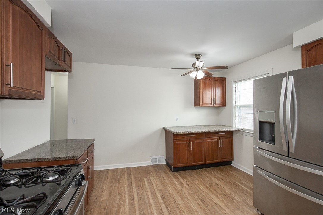 1547 Clermont Road Cleveland, OH 44110 - Photo 4 of 18 Gallery Image 4