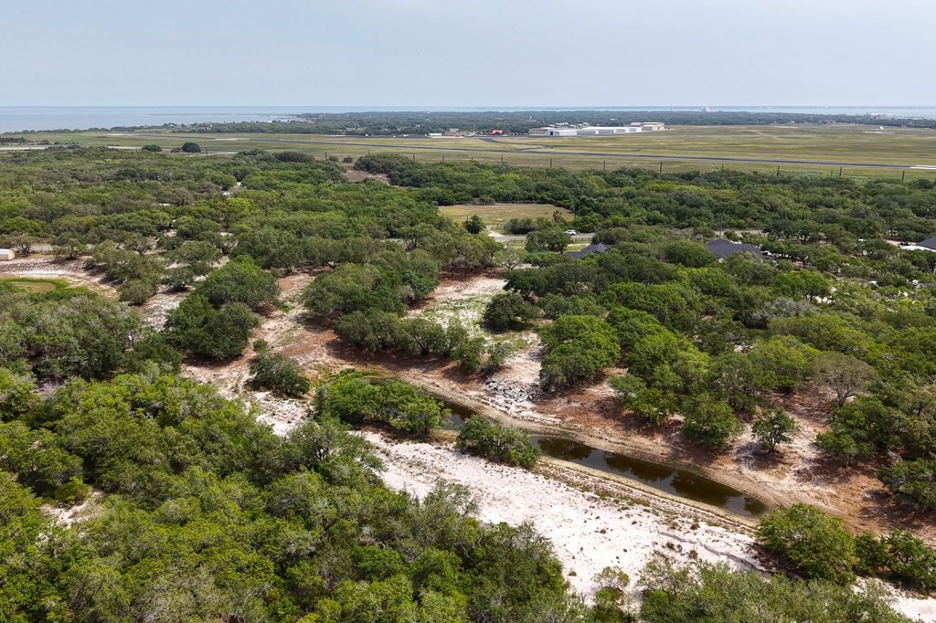 168 Wishert Road Rockport, TX 78382 - Photo 6 of 9