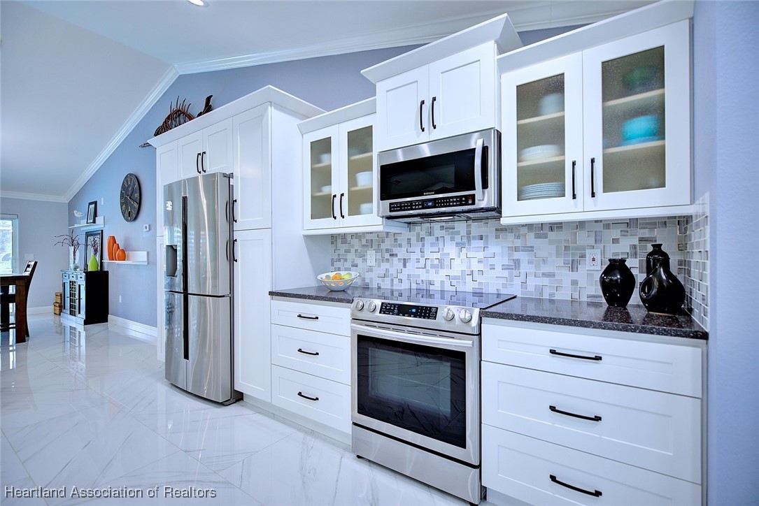157 Loquat Road Northeast Lake Placid, FL 33852 - Photo 5 of 46 Gallery Image 5