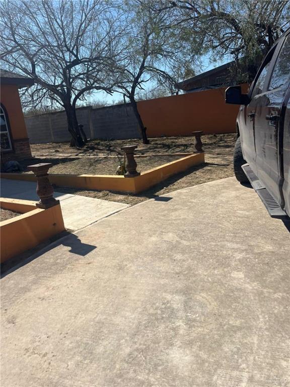 18 Placido Road Roma, TX 78584 - Photo 7 of 10 a view of a backyard of the house