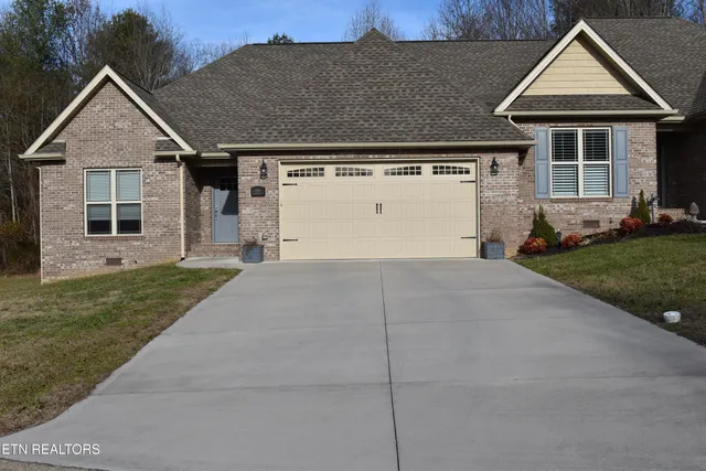 $349,900 | 401 Cromwe Street, Harrogate, TN 37752