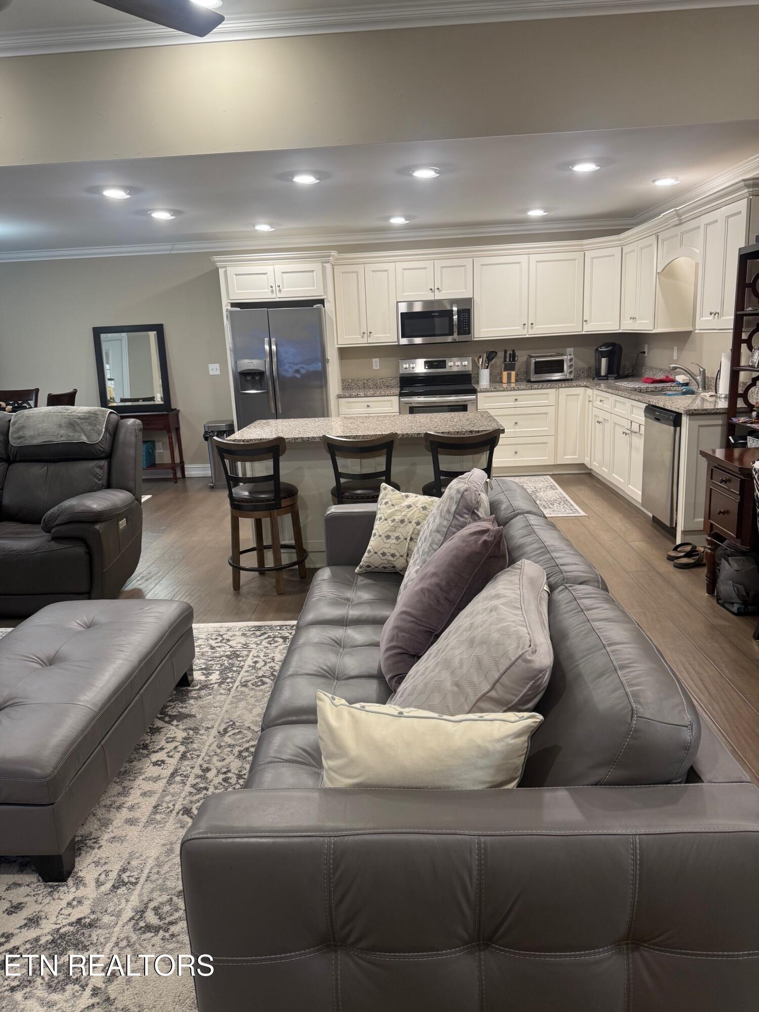 401 Cromwe Street Harrogate, TN 37752 - Photo 17 of 26 IMG_6954