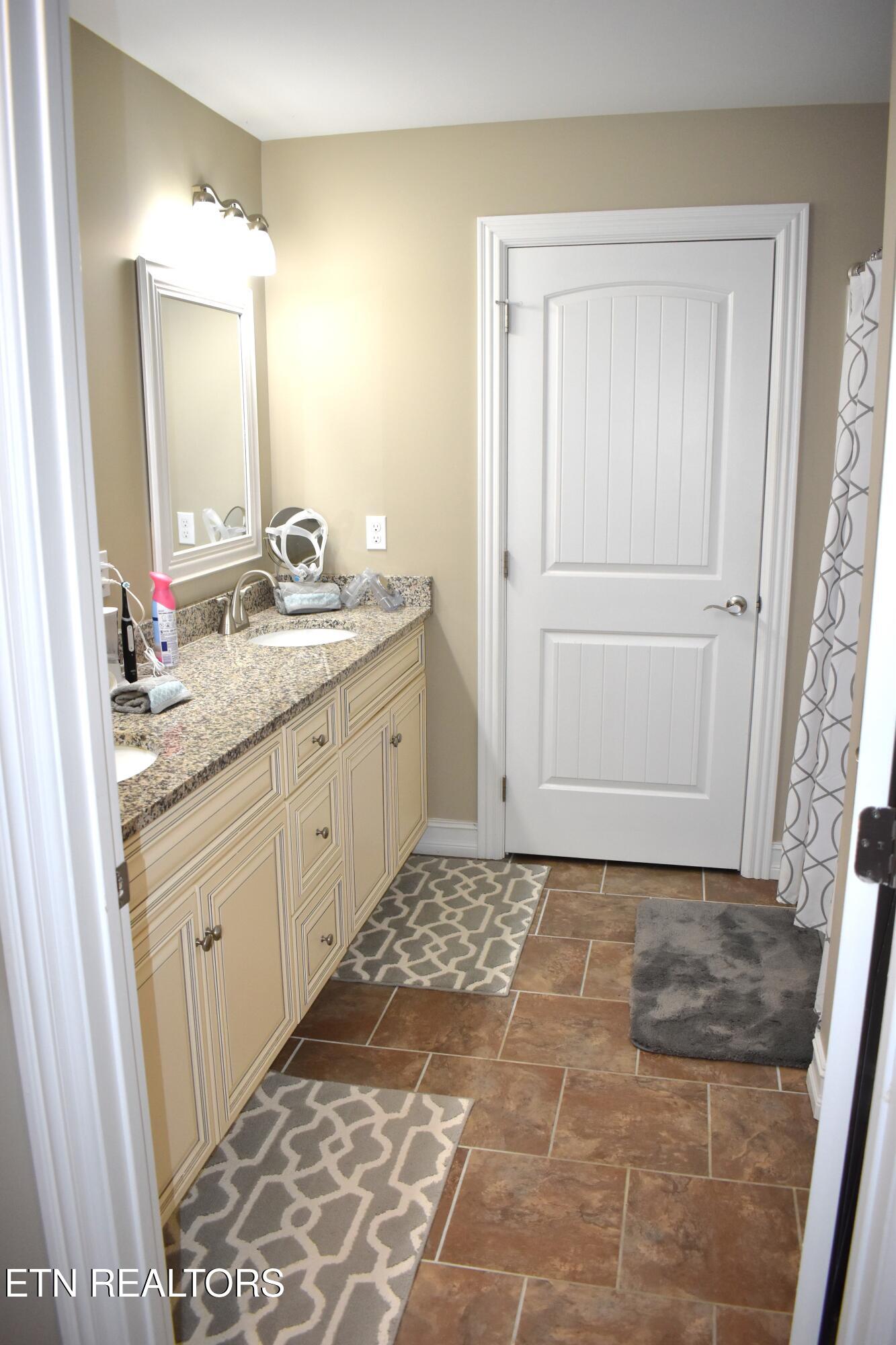 401 Cromwe Street Harrogate, TN 37752 - Photo 20 of 26 DSC_0014