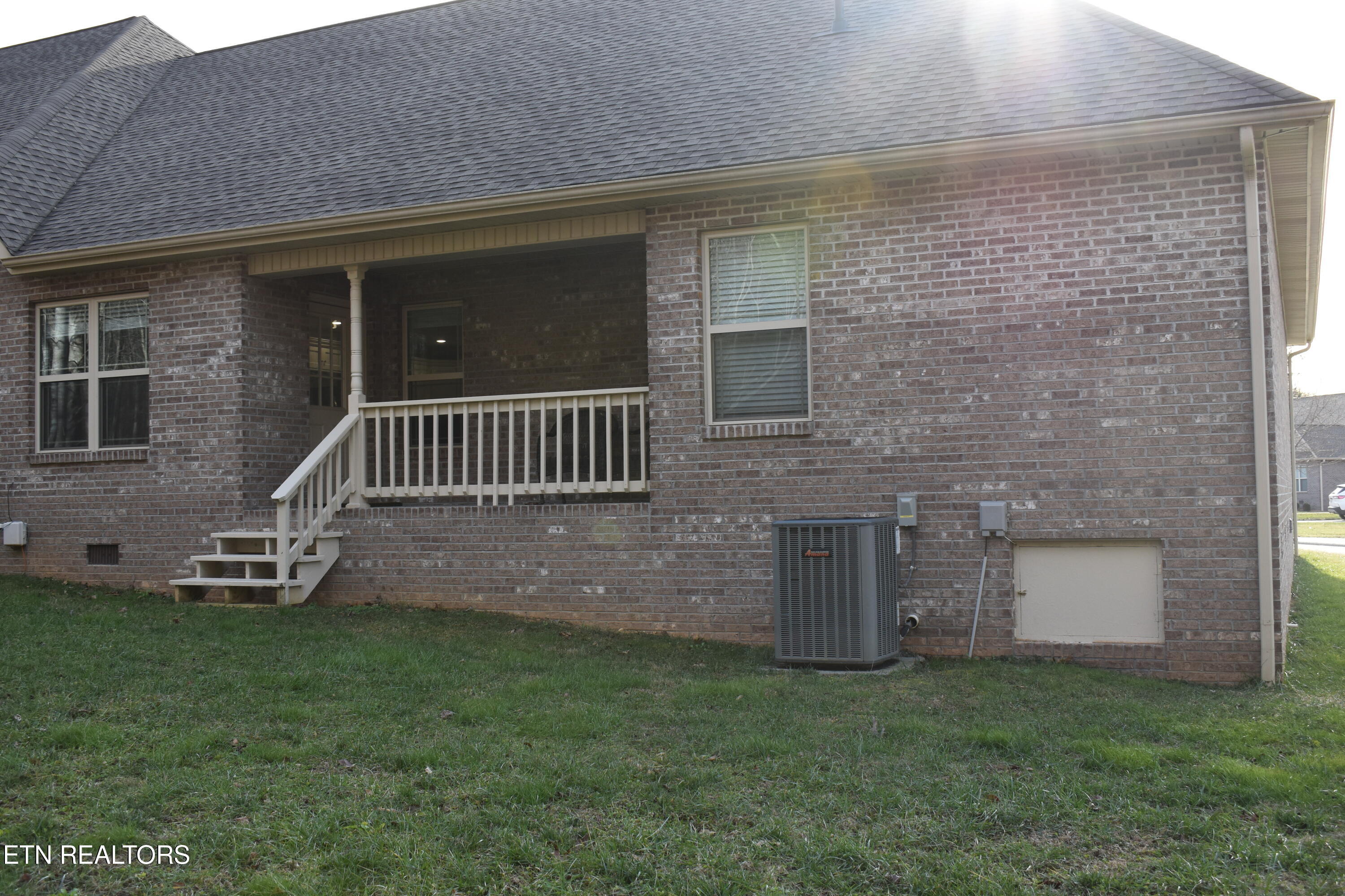 401 Cromwe Street Harrogate, TN 37752 - Photo 9 of 26 DSC_0005