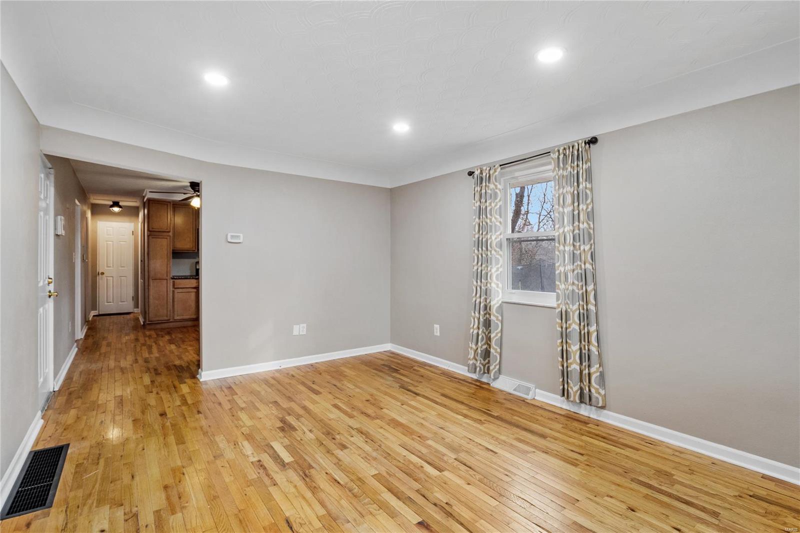 321 M Street Edwardsville, IL 62025 - Photo 4 of 30
