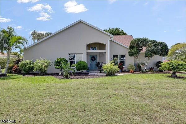 $369,000 | 14670 Lake Olive Drive, Fort Myers, FL 33919