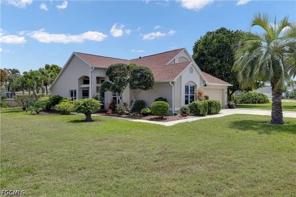 $369,000 | 14670 Lake Olive Drive, Fort Myers, FL 33919