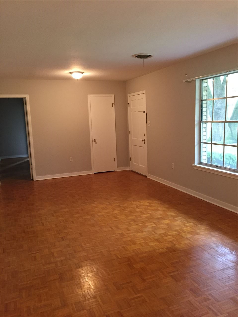 976 Briarfield Road Jackson, MS 39211 - Photo 6 of 17 Photo 6