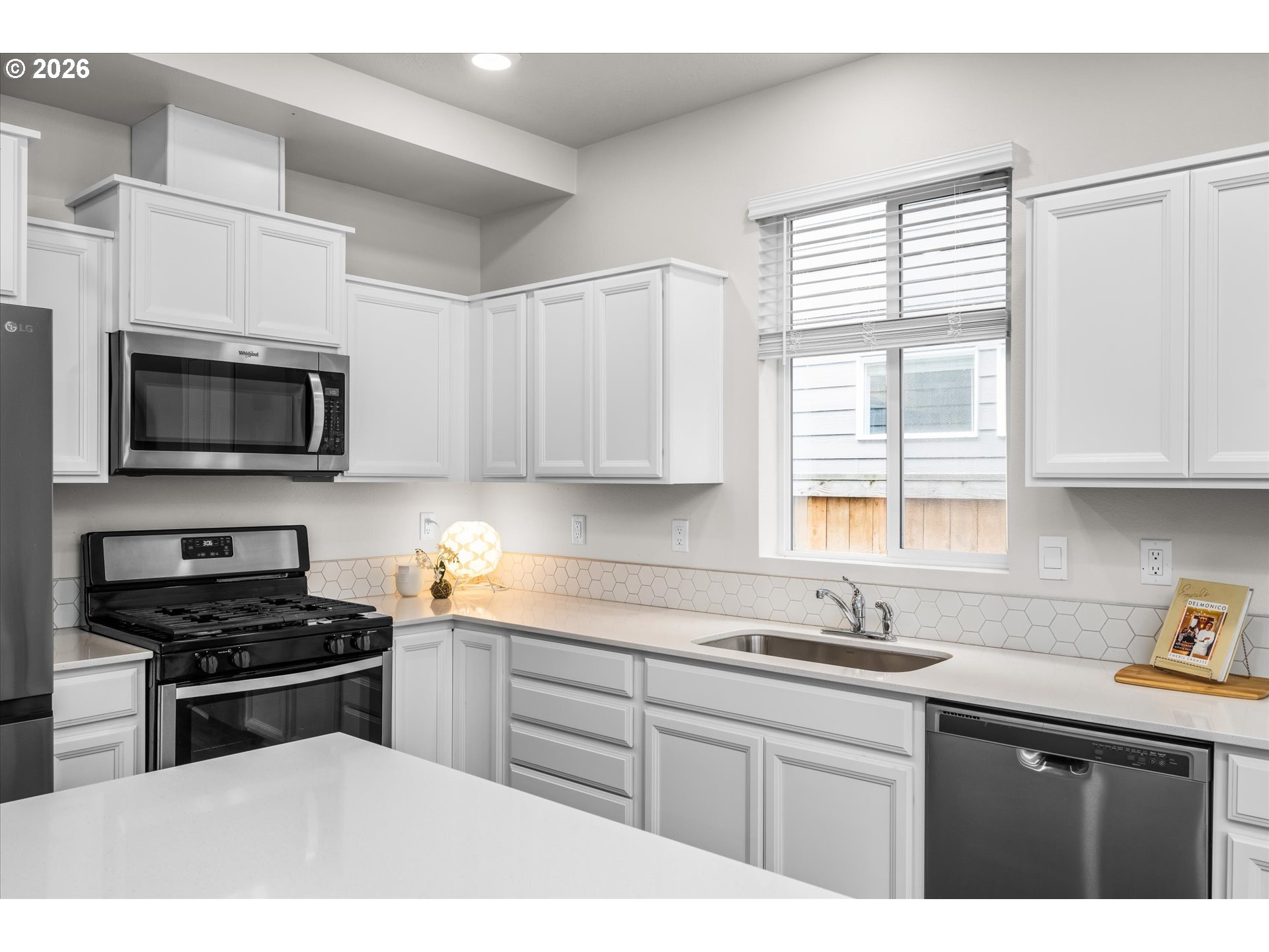 2938 Fenya Street Springfield, OR 97477 - Photo 15 of 35 Kitchen