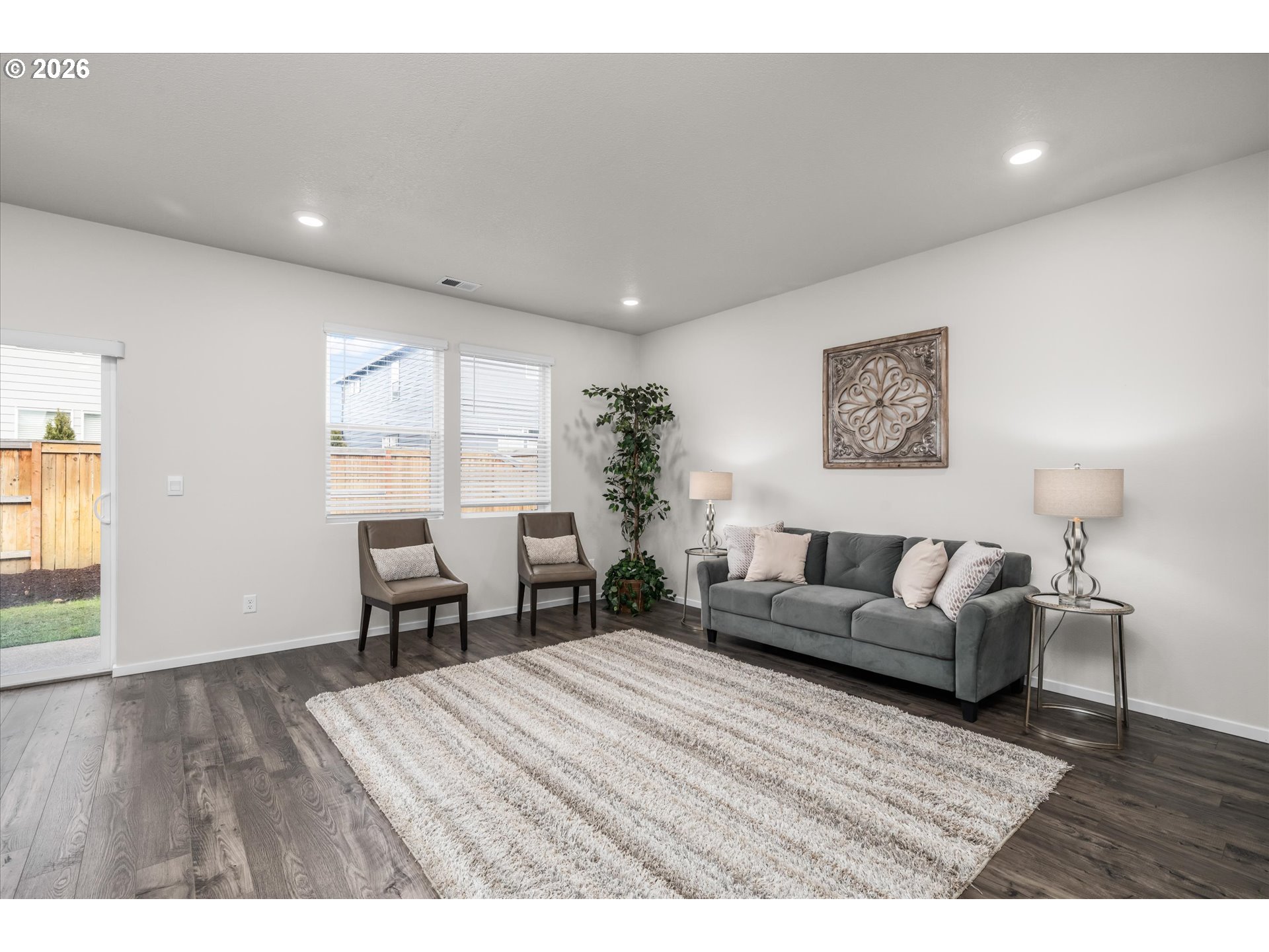 2938 Fenya Street Springfield, OR 97477 - Photo 5 of 35 Living Room