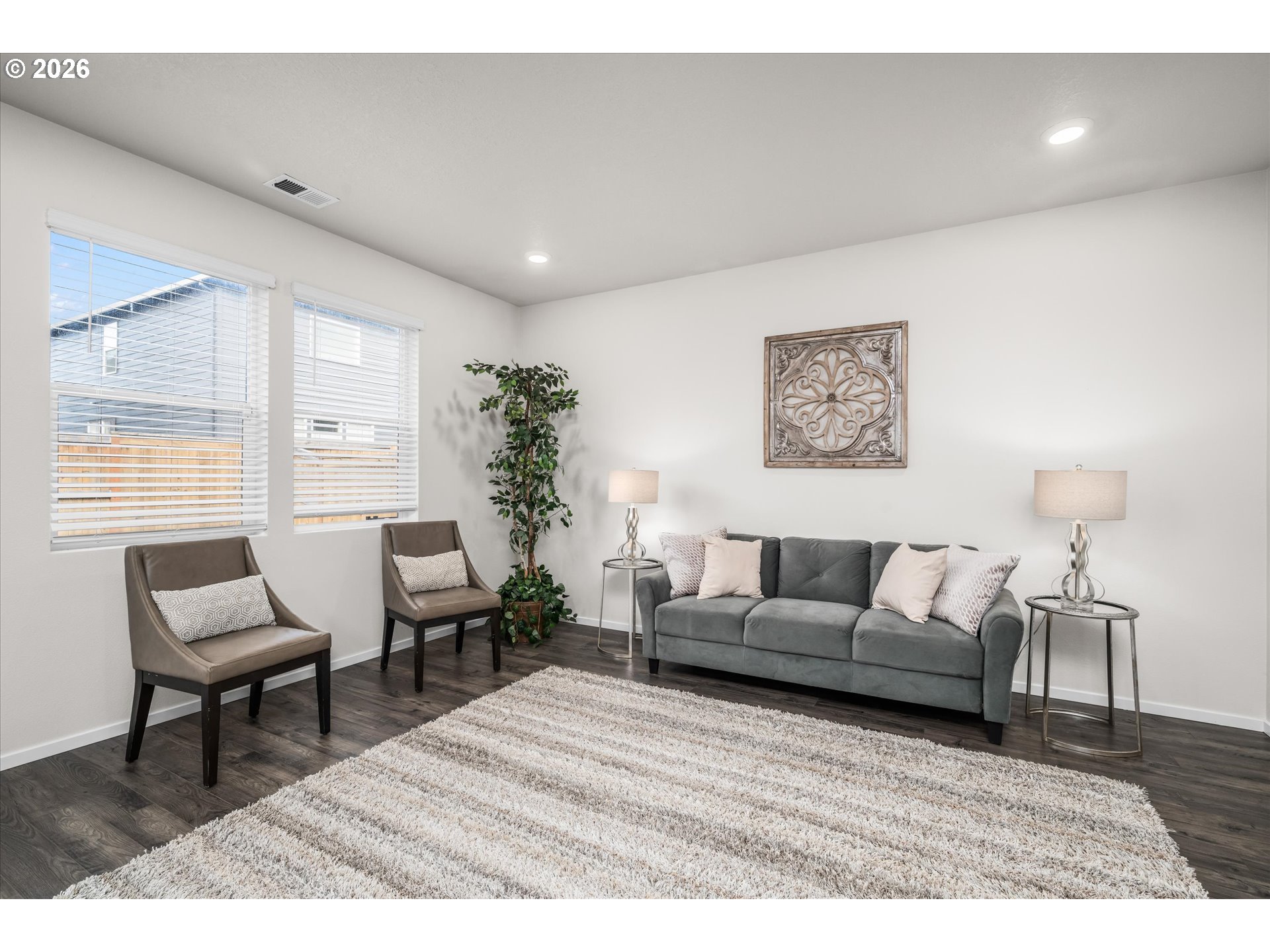 2938 Fenya Street Springfield, OR 97477 - Photo 6 of 35 Living Room