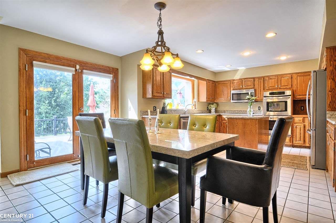3195 Summit Ridge Drive Rochester Hills, MI 48306 - Photo 6 of 40