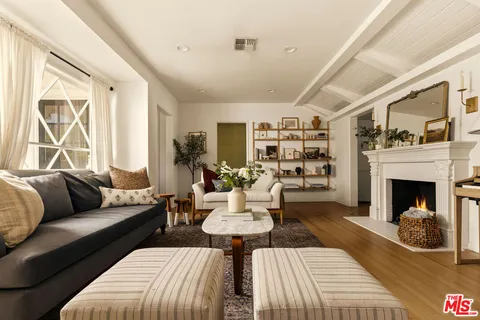 $1,995,000 | 4600 Varna Avenue, Sherman Oaks, CA 91423