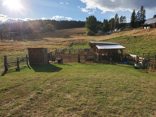 2439 Addy-Gifford Road Addy, WA 99101 - Photo 15 of 19