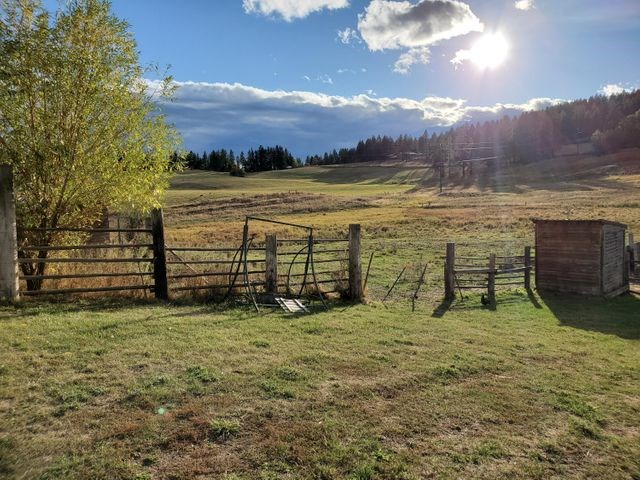 2439 Addy-Gifford Road Addy, WA 99101 - Photo 17 of 19