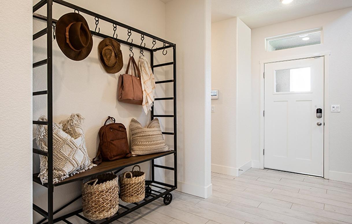 2346 Vaca Way, Unit 81 Merced, CA 95340 - Photo 2 of 12 Gallery Image 2