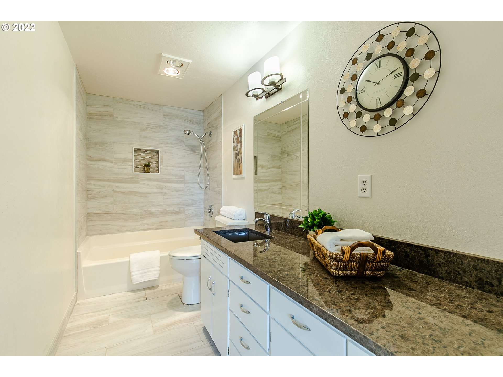 2480 Centennial Boulevard Springfield, OR 97477 - Photo 17 of 32 Gallery Image 17