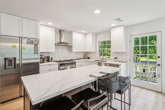 $2,350 | 425 Yaupon Drive, Mandeville, LA 70471