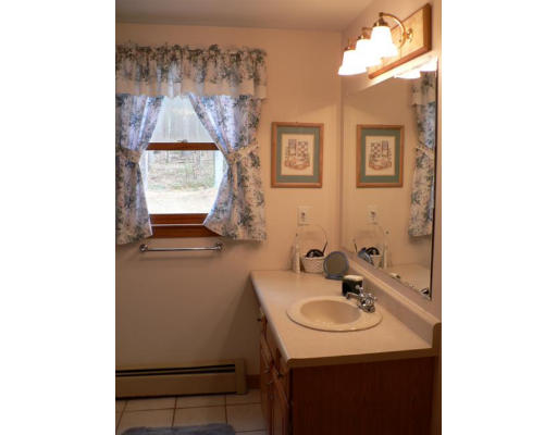 674 Townsend Road Groton, MA 01450 - Photo 11 of 17