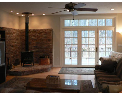 674 Townsend Road Groton, MA 01450 - Photo 4 of 17