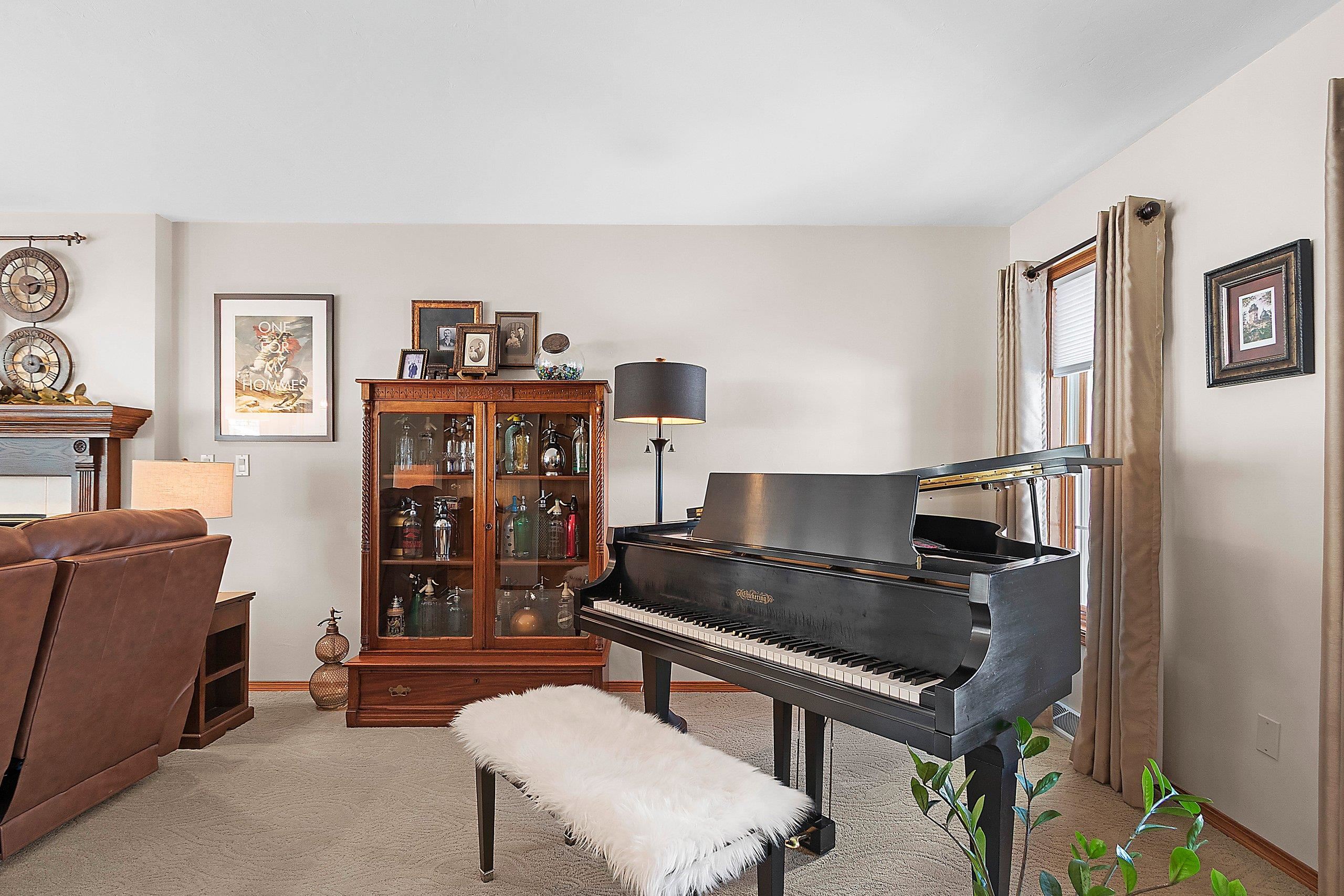 2626 Shore Ridge Court Green Bay, WI 54311 - Photo 13 of 68