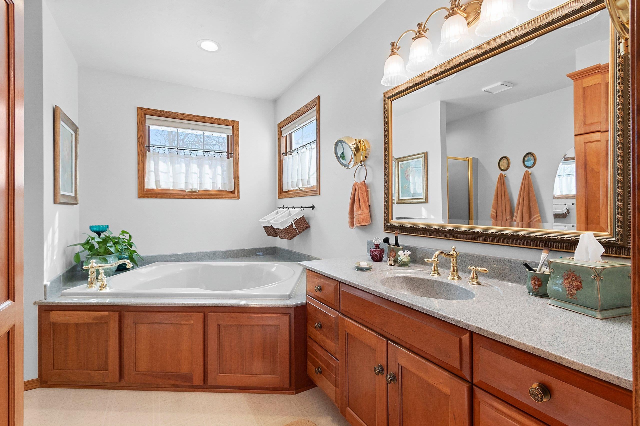 2626 Shore Ridge Court Green Bay, WI 54311 - Photo 33 of 68