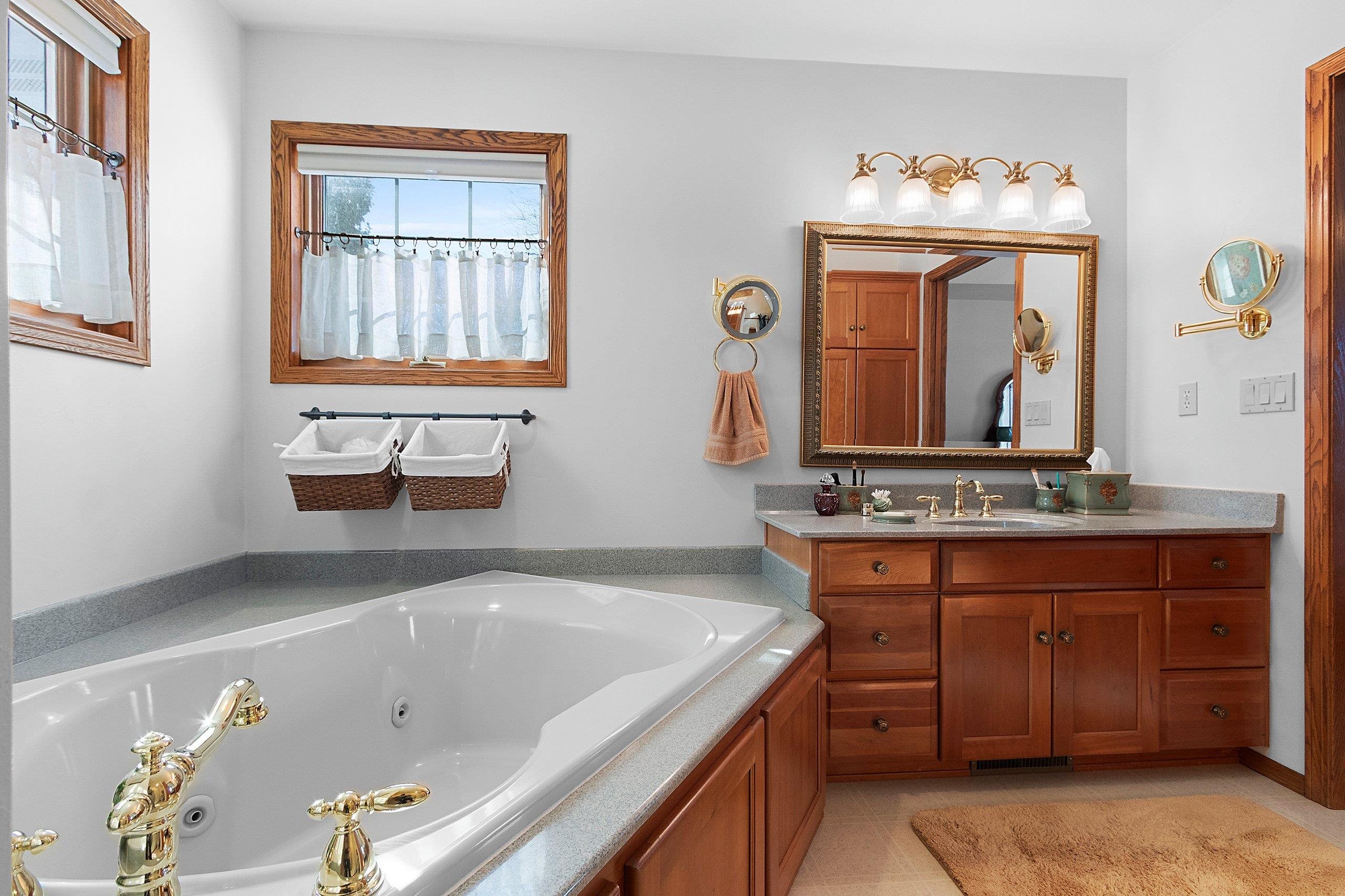 2626 Shore Ridge Court Green Bay, WI 54311 - Photo 35 of 68