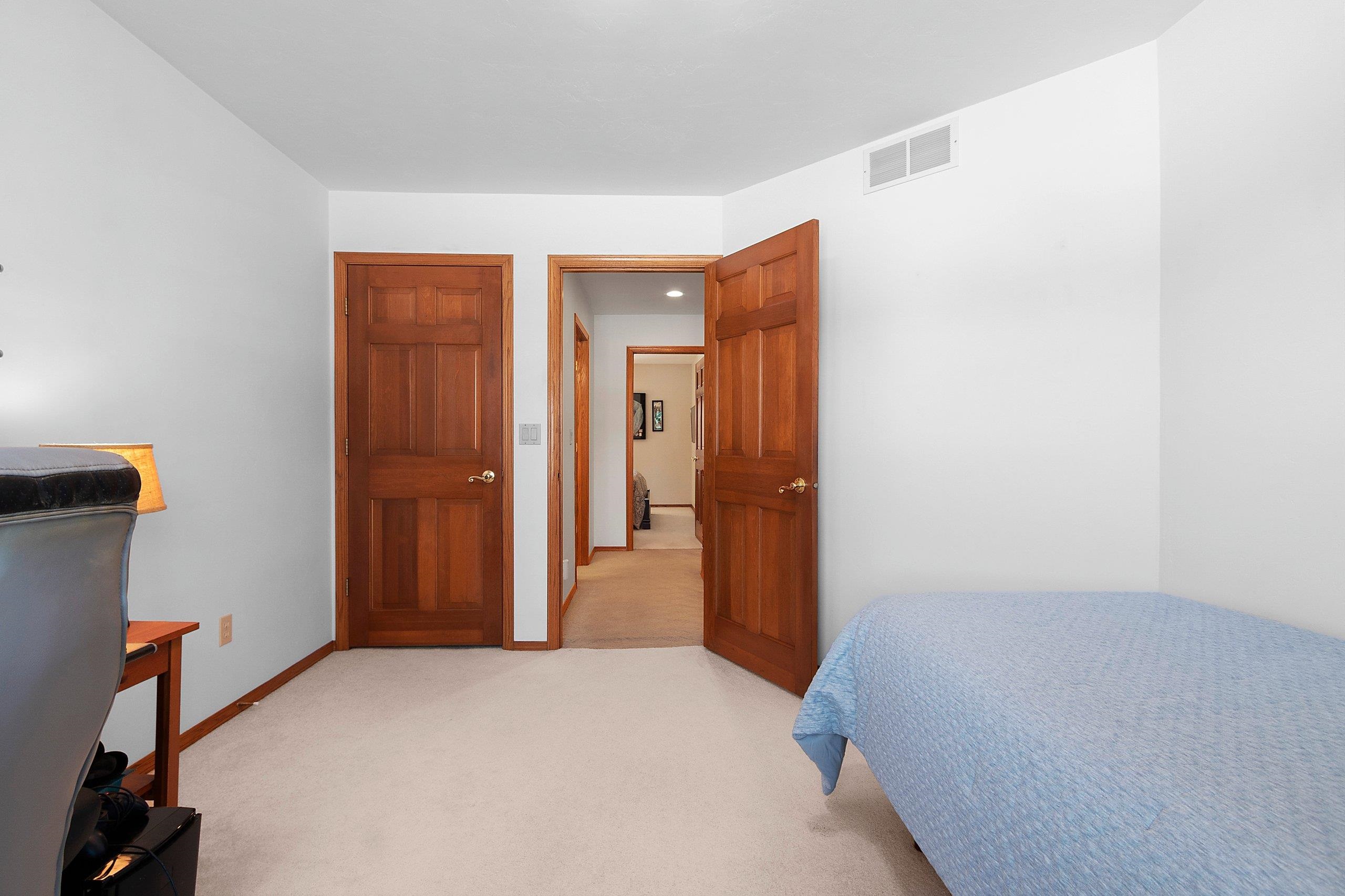 2626 Shore Ridge Court Green Bay, WI 54311 - Photo 38 of 68