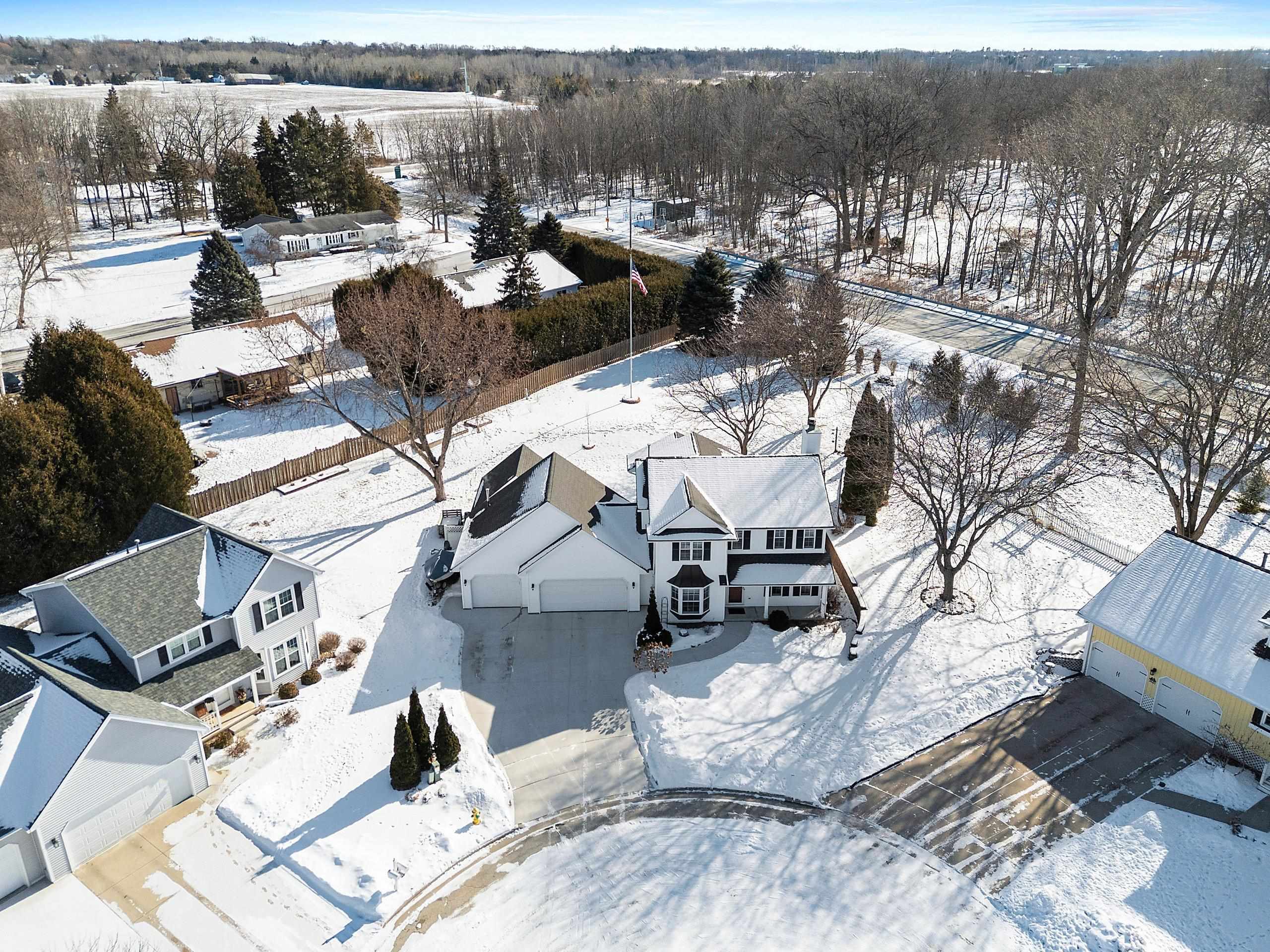 2626 Shore Ridge Court Green Bay, WI 54311 - Photo 5 of 68