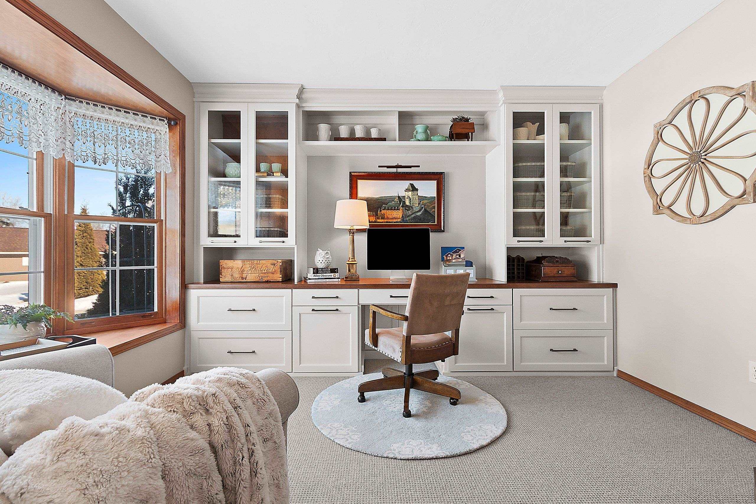 2626 Shore Ridge Court Green Bay, WI 54311 - Photo 8 of 68