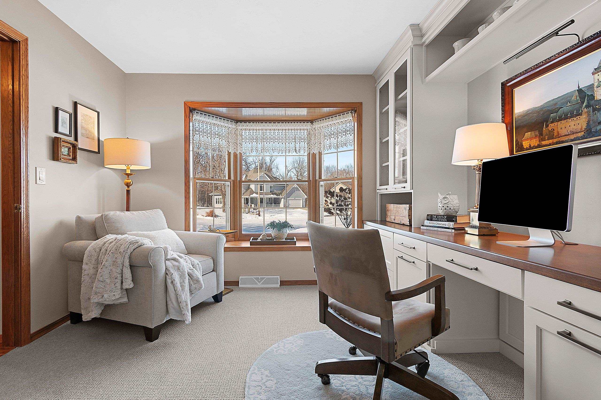 2626 Shore Ridge Court Green Bay, WI 54311 - Photo 9 of 68